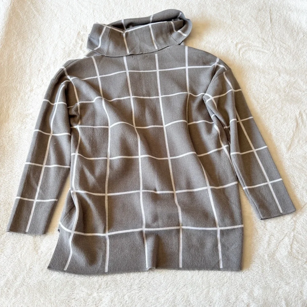 🎅 3/$15 SALE Calvin Klein Women's Gray Windowpane Cowl Neck Sweater - Medium - Picture 6 of 9